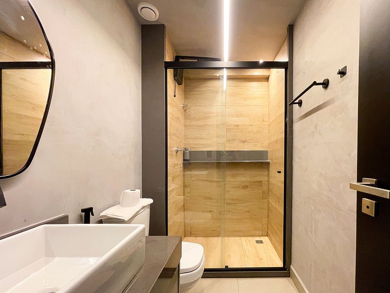 Jacuzzi Privativa, Academia e Piscina