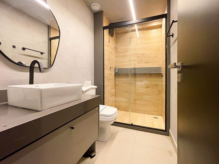 Jacuzzi Privativa, Academia e Piscina